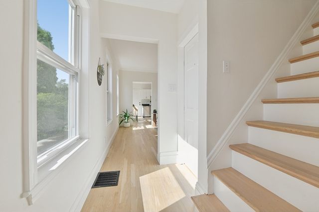 94 Cushing 3, Waltham, MA 02453