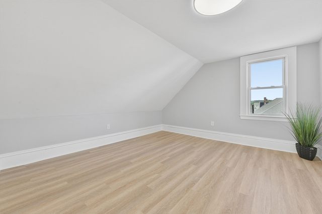 94 Cushing 3, Waltham, MA 02453