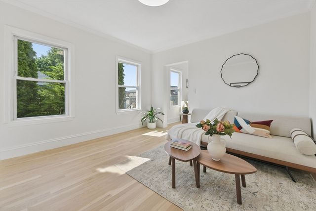 94 Cushing 3, Waltham, MA 02453