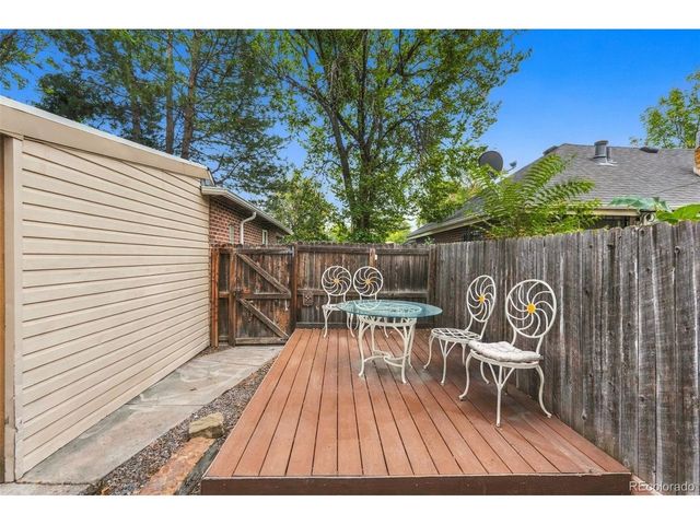 3395 N Oneida St, Denver, CO 80207