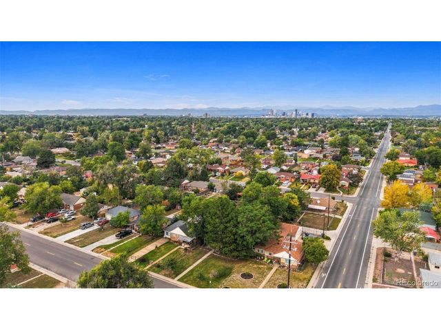 3395 N Oneida St, Denver, CO 80207