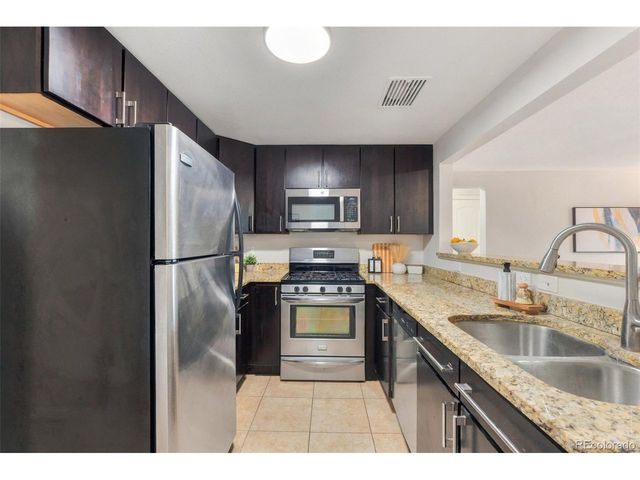 3395 N Oneida St, Denver, CO 80207