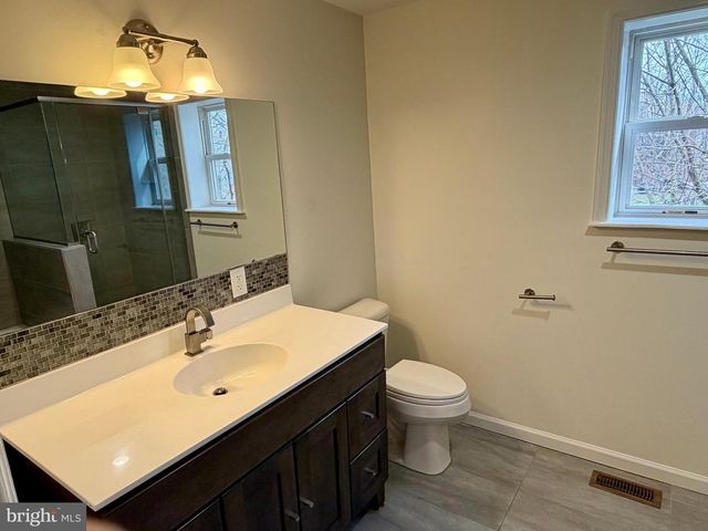 636 N 40TH ST, Philadelphia, PA 19104