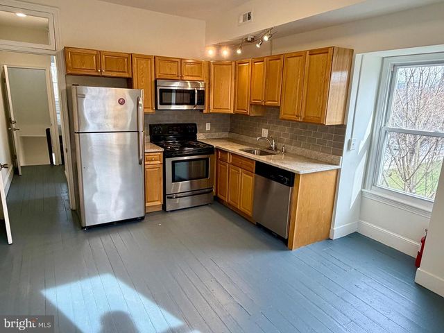 636 N 40TH ST, Philadelphia, PA 19104