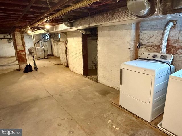 636 N 40TH ST, Philadelphia, PA 19104