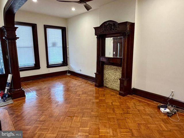 636 N 40TH ST, Philadelphia, PA 19104