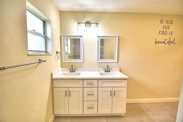 3225 OAKLAND ROAD N, Lakeland, FL 33801