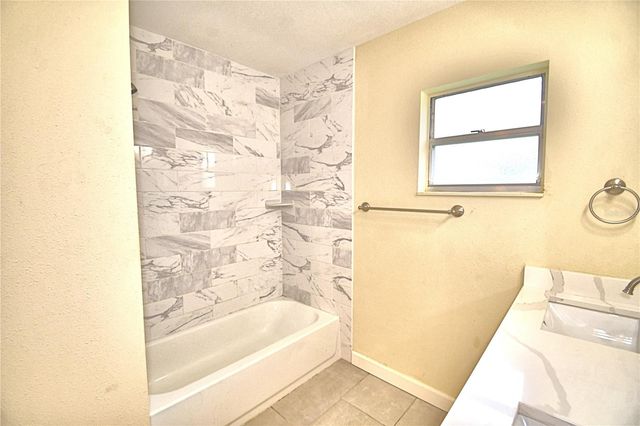 3225 OAKLAND ROAD N, Lakeland, FL 33801