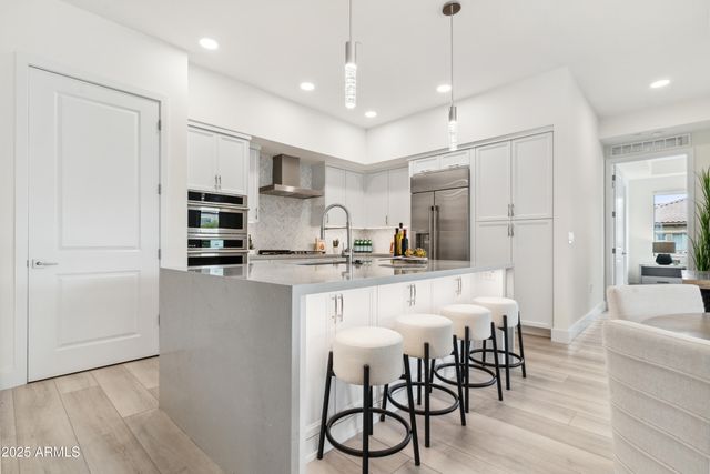 5250 E DEER VALLEY Drive 342, Phoenix, AZ 85054