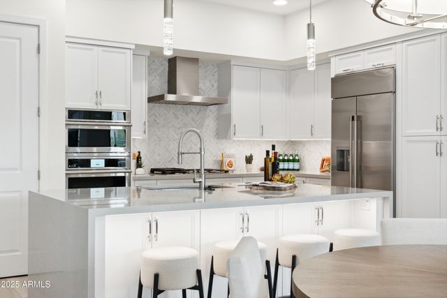 5250 E DEER VALLEY Drive 342, Phoenix, AZ 85054