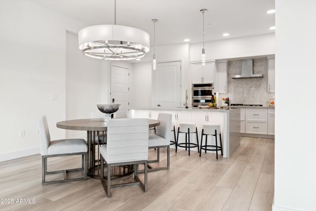 5250 E DEER VALLEY Drive 342, Phoenix, AZ 85054