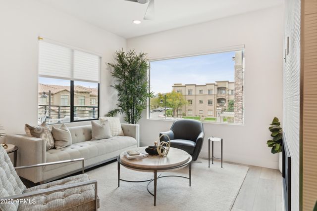 5250 E DEER VALLEY Drive 342, Phoenix, AZ 85054