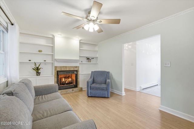 8 Seville Place, Toms River, NJ 08757
