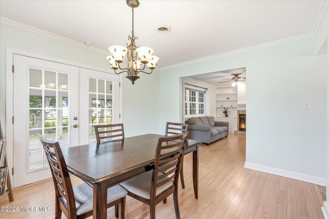 8 Seville Place, Toms River, NJ 08757