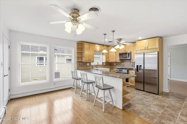 8 Seville Place, Toms River, NJ 08757