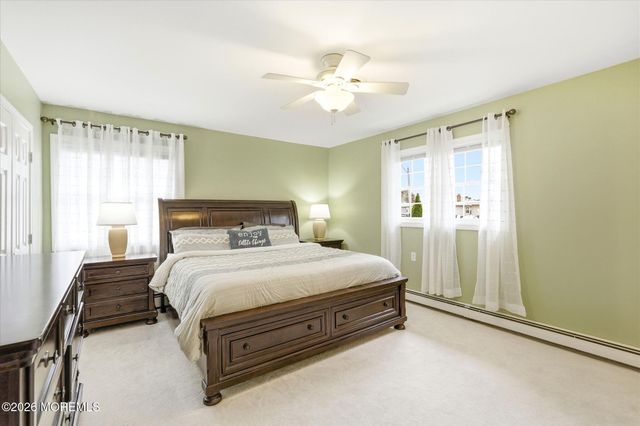 8 Seville Place, Toms River, NJ 08757