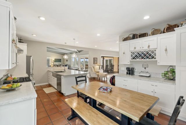 4214 Bobbie Ln, La Mesa, CA 91941