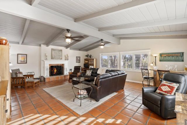 4214 Bobbie Ln, La Mesa, CA 91941