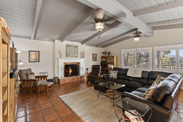 4214 Bobbie Ln, La Mesa, CA 91941