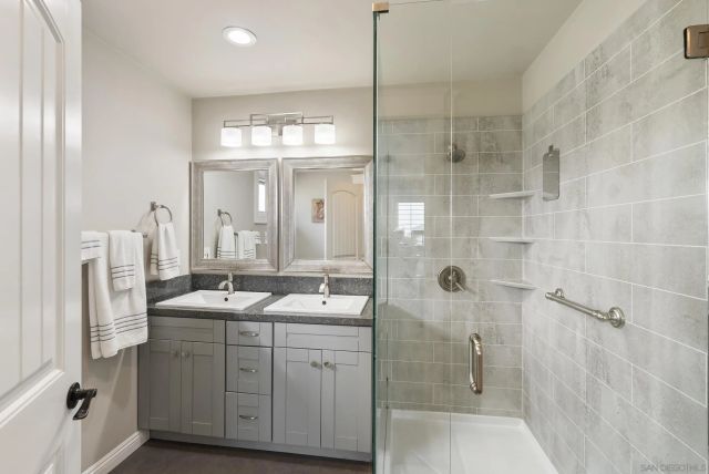 4214 Bobbie Ln, La Mesa, CA 91941