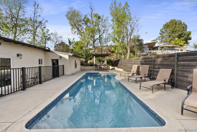 4214 Bobbie Ln, La Mesa, CA 91941