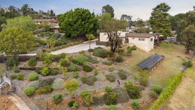 4214 Bobbie Ln, La Mesa, CA 91941