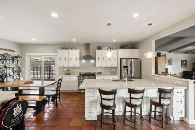 4214 Bobbie Ln, La Mesa, CA 91941