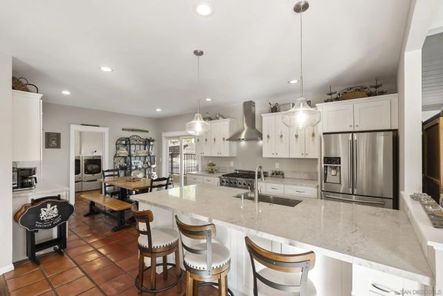 4214 Bobbie Ln, La Mesa, CA 91941