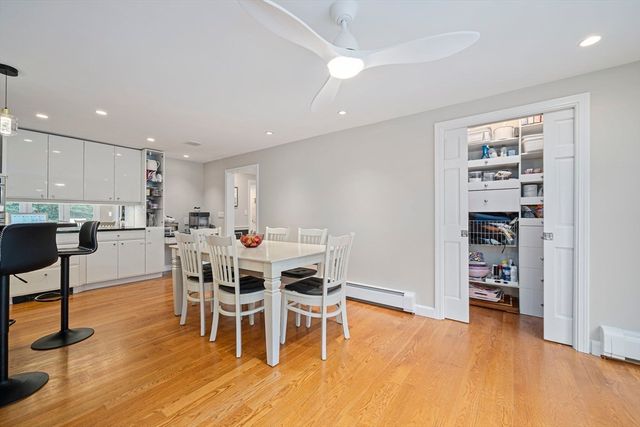 42 Eisenhower Dr, Sharon, MA 02067