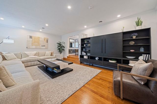42 Eisenhower Dr, Sharon, MA 02067