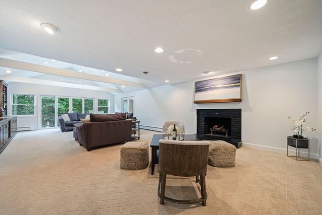 42 Eisenhower Dr, Sharon, MA 02067
