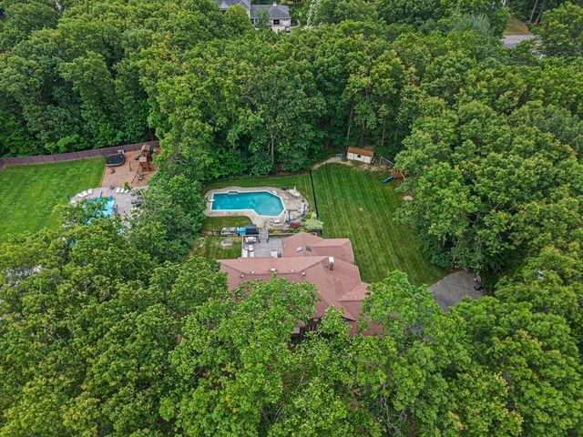 42 Eisenhower Dr, Sharon, MA 02067