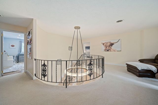 42 Eisenhower Dr, Sharon, MA 02067