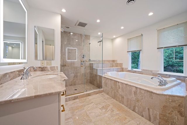 42 Eisenhower Dr, Sharon, MA 02067