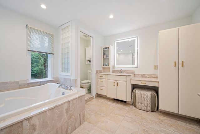 42 Eisenhower Dr, Sharon, MA 02067