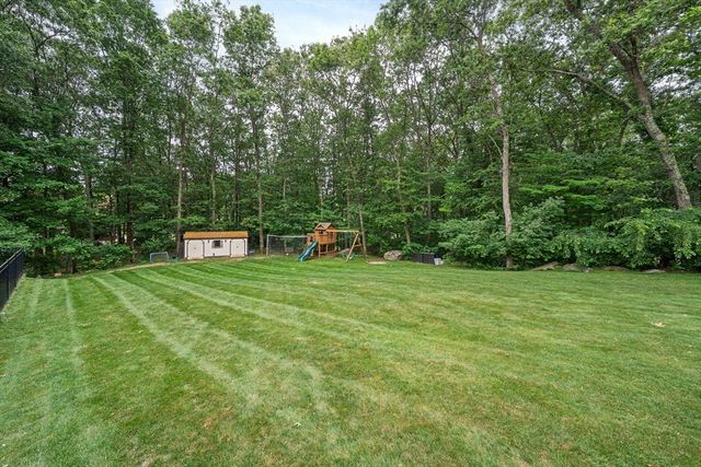 42 Eisenhower Dr, Sharon, MA 02067