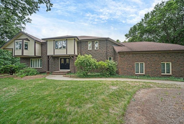 42 Eisenhower Dr, Sharon, MA 02067