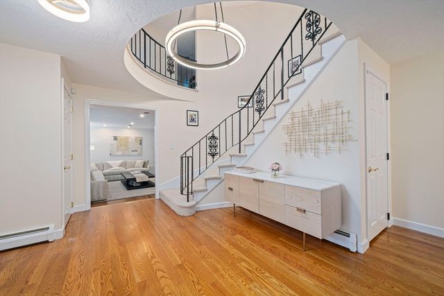 42 Eisenhower Dr, Sharon, MA 02067