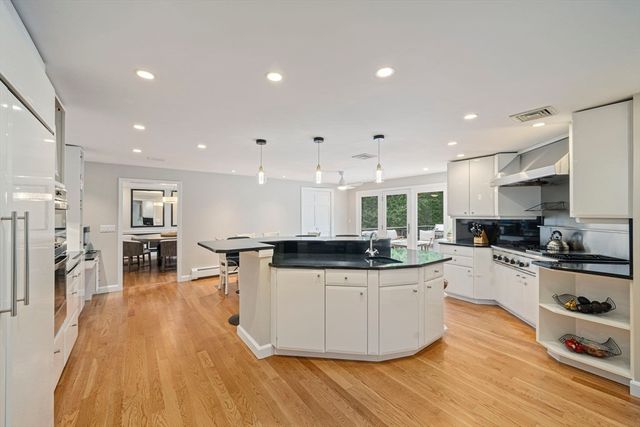 42 Eisenhower Dr, Sharon, MA 02067