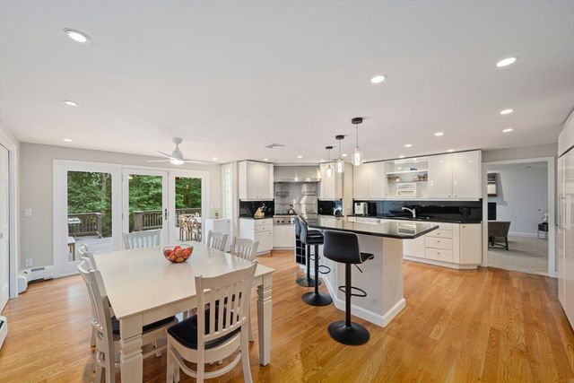 42 Eisenhower Dr, Sharon, MA 02067