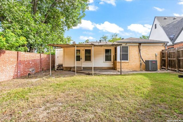 132 Vassar, San Antonio, TX 78212