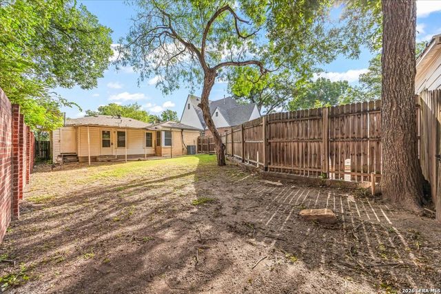 132 Vassar, San Antonio, TX 78212
