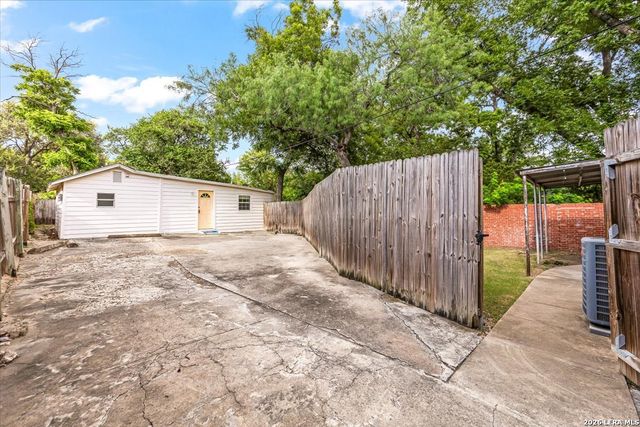 132 Vassar, San Antonio, TX 78212