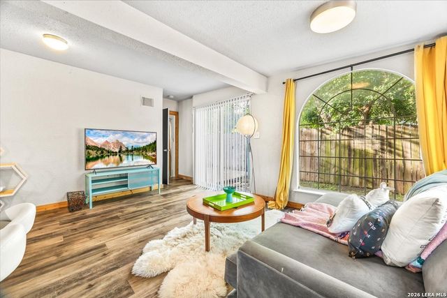132 Vassar, San Antonio, TX 78212
