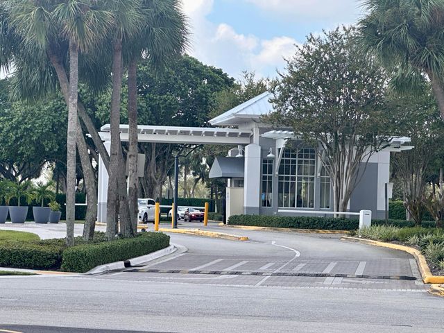 750 Burgundy P, Delray Beach, FL 33484