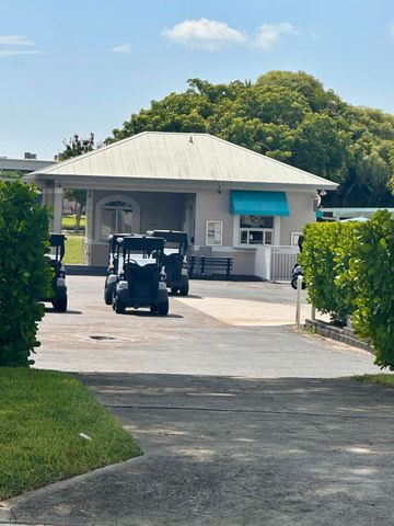 750 Burgundy P, Delray Beach, FL 33484