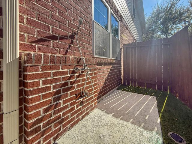 3218 Enclave Lane, Houston, TX 77077