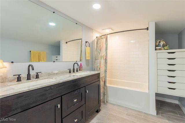 1366 E Twinsburg Road, Macedonia, OH 44056