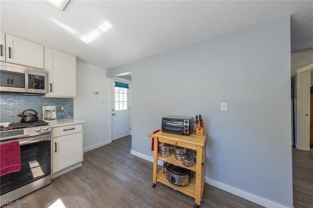 1366 E Twinsburg Road, Macedonia, OH 44056