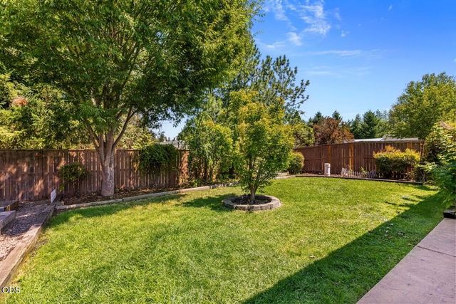 101 Aberdeen Lane, Eagle Point, OR 97524